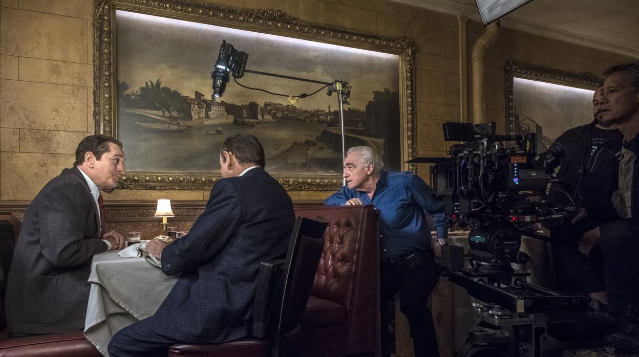 Robert De Niro, Joe Pesci y Martin Scorsese, durante el rodaje de «El irlandés»
