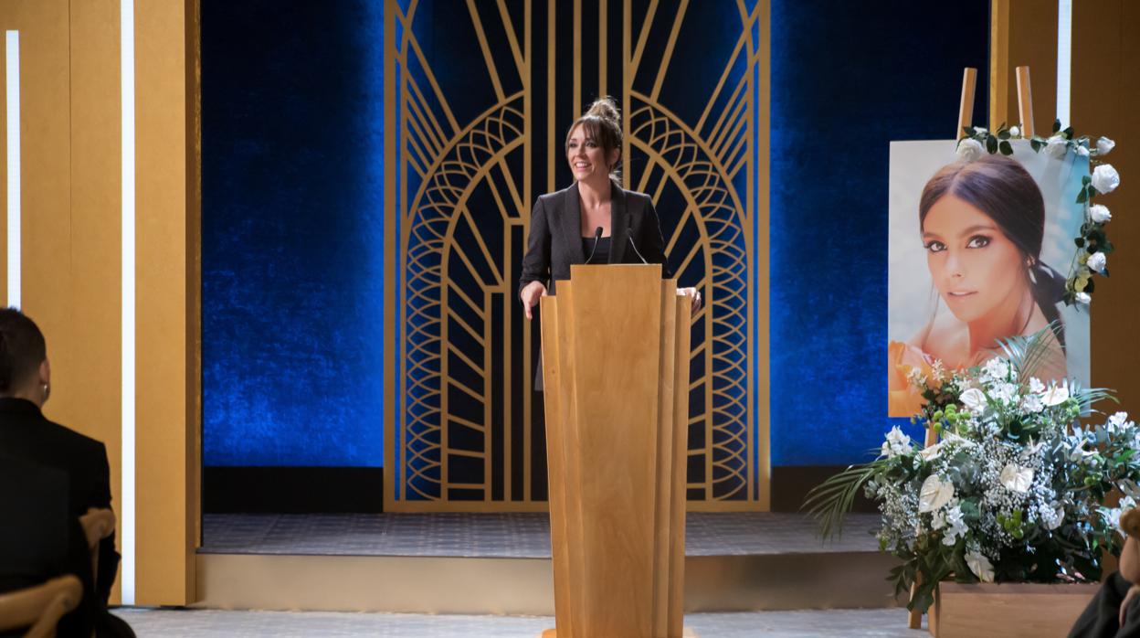 Anna Simón despide a Cristina Pedroche en «El cielo puede esperar»