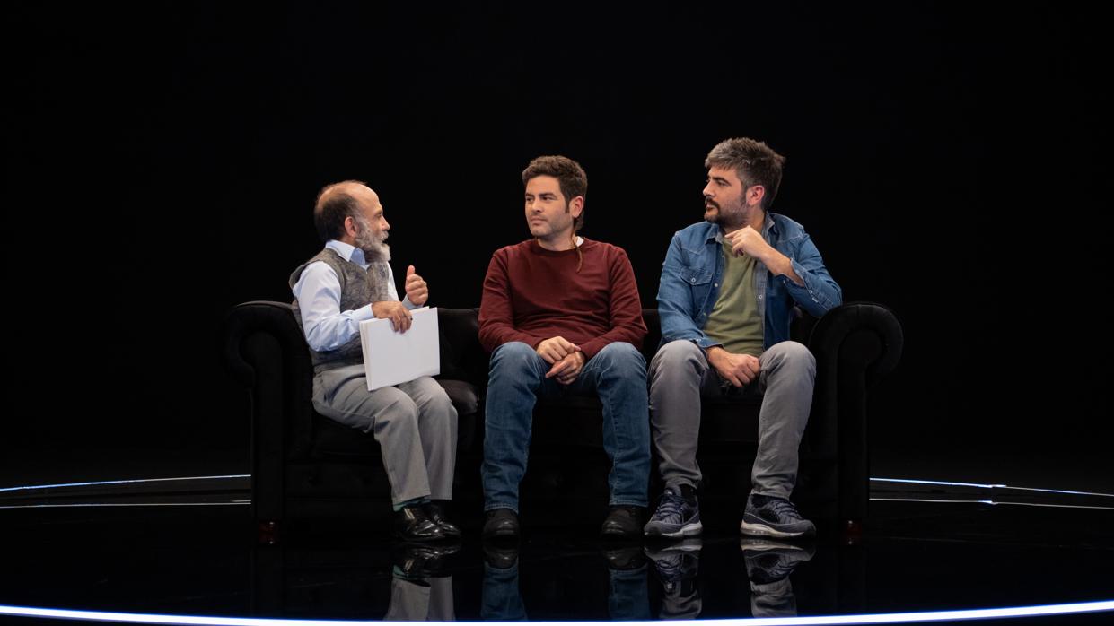 David y José Muñoz, integrantes de Estopa, junto al actor Emilio Gavira