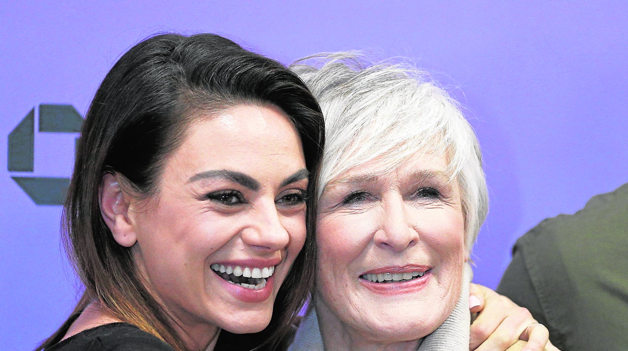 Unas sonrientes Mila Kunis y Glenn Close presentaron en Sundance la película «Four Good Days»