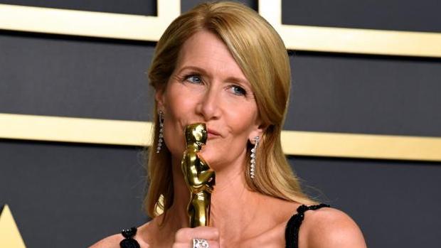 Laura Dern, tras ganar el Oscar: «Los estudios y la gente con dinero deberían dar voz a la diversidad»