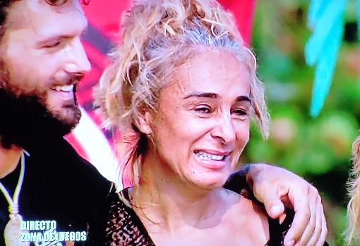 Ana María, emocionada tras su triunfo sobre Yiya