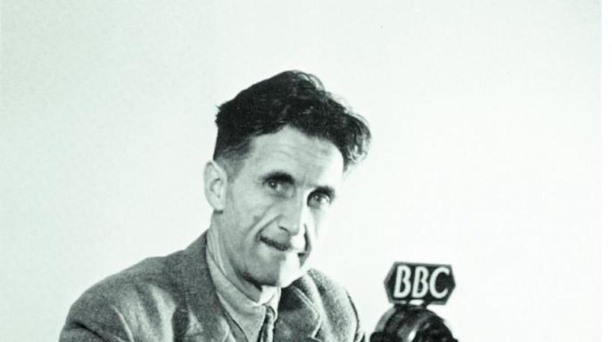 El periodista y escritor británico George Orwell