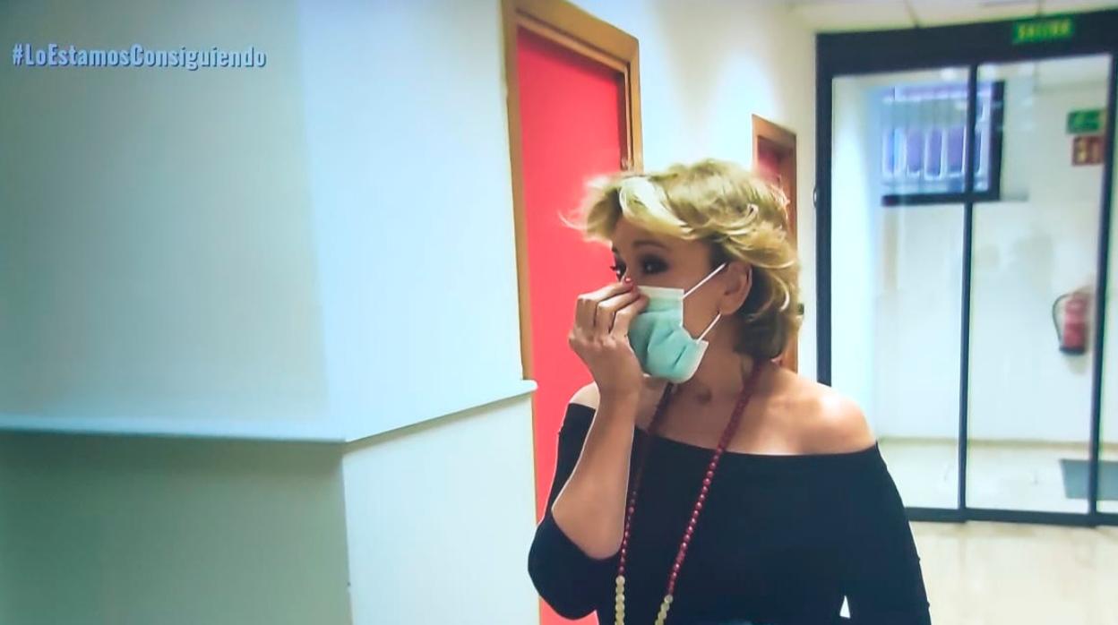 Mila recorre los desérticos pasillos de Telecinco