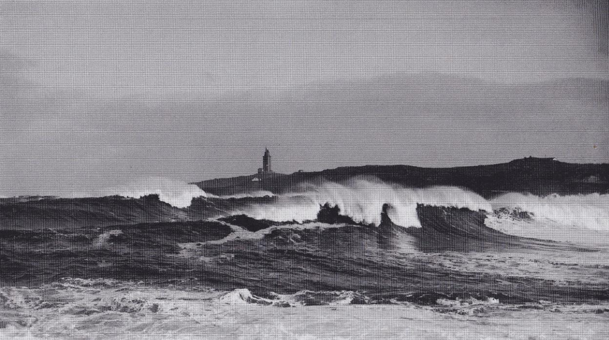 Oleaje en el Orzán, fotografiado por José Sellier