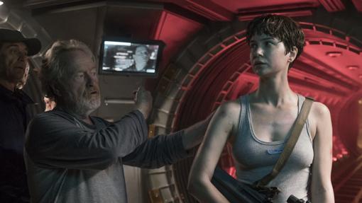 Ridlye Scott, en el rodaje de «Alien: Covenant» (2016). El cineasta cumple en noviembre 83 años