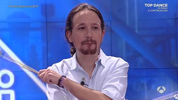 El vídeo manipulado de Pablo Iglesias tocando el himno del PP en «El hormiguero»