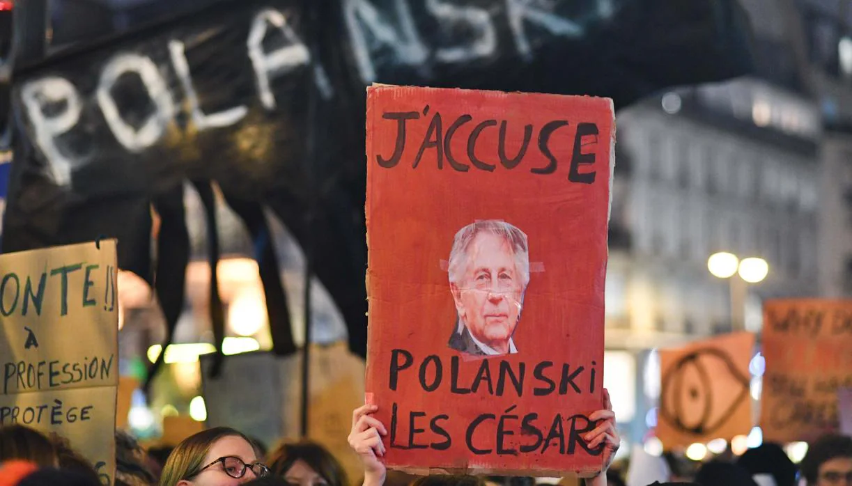 Centenares de manifestantes protestaban por la nominación de Polanski al premio César