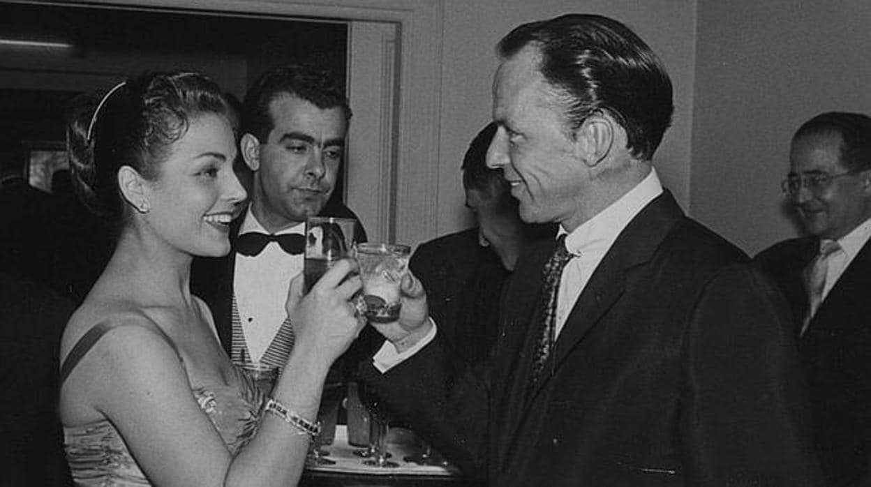 Carmen Sevilla y Frank Sinatra