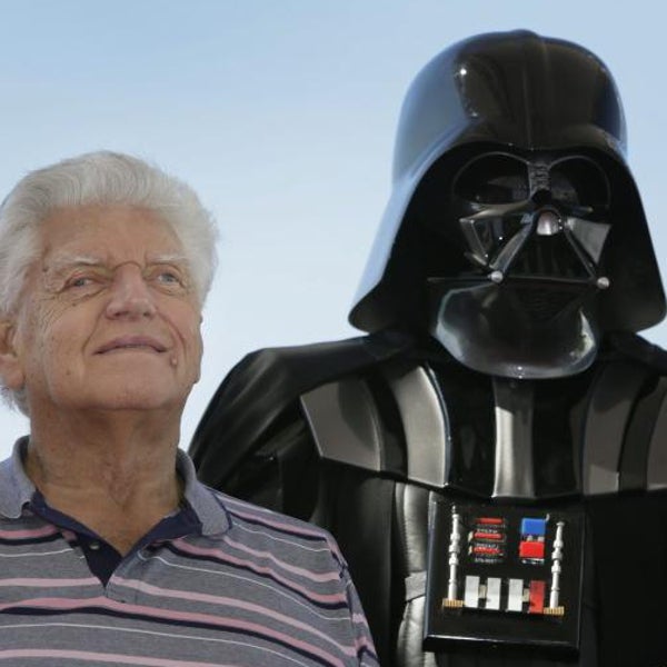 El actor británico David Prowse interpretó el papel de Darth Vader en la saga original de «La Guerra de las Galaxias»