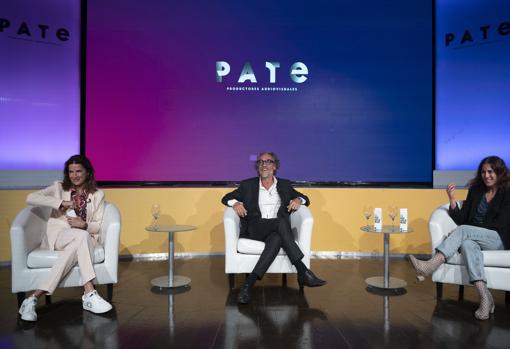 De izquierda a derecha: Macarena Rey, CEO de Shine Iberia; José Manuel Lorenzo, presidente de Pate; y Pilar Benito, directora general de Morena Films