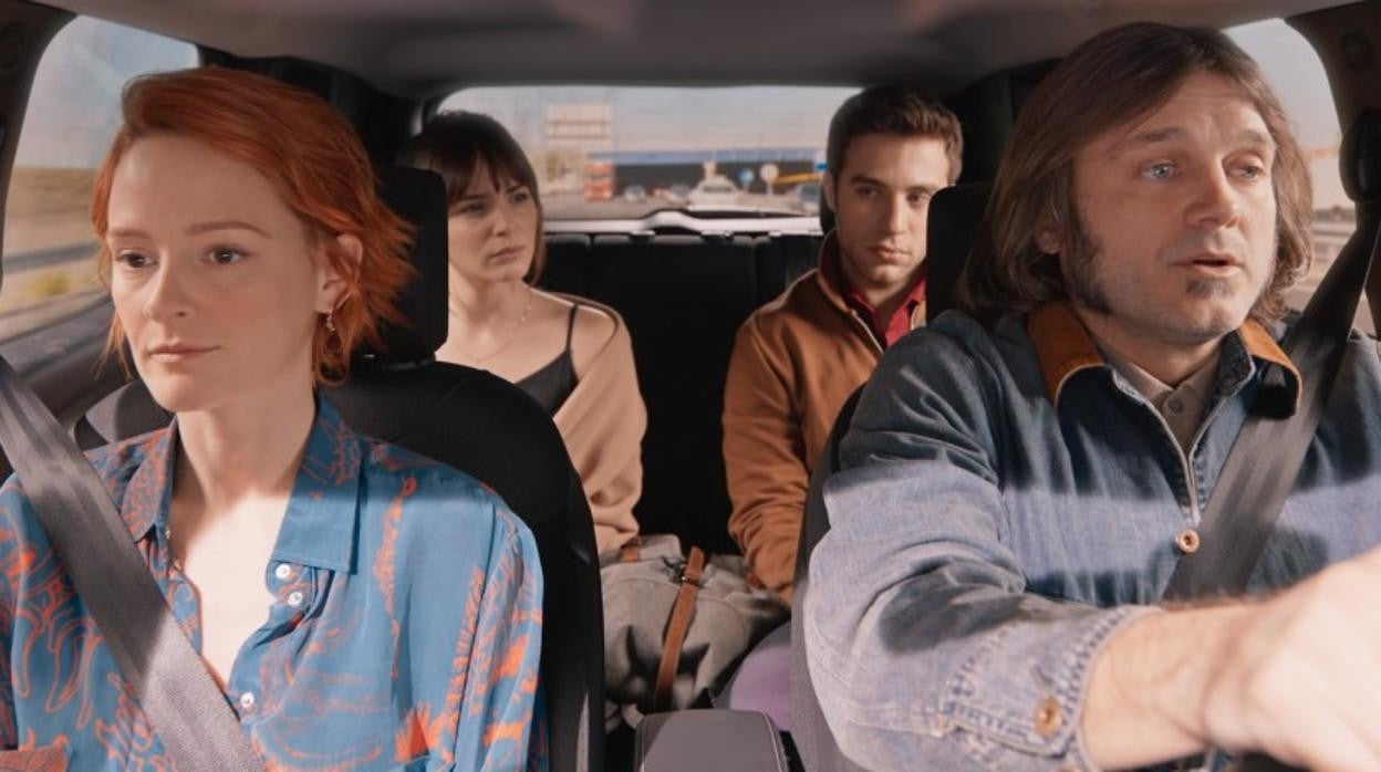 Ana Polvorosa, Andrea Duro, Pol Monen y Salva Reina protagonizan la película 'Con quién viajas'
