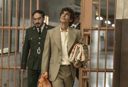 Alfonso Lara y Miguel Herrán, durante el rodaje de 'Modelo 77'