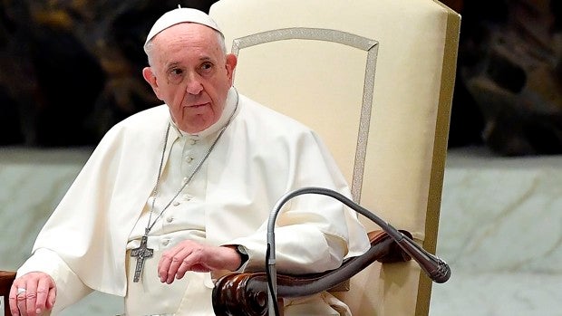 Una presentadora de televisión anuncia la muerte del Papa por error