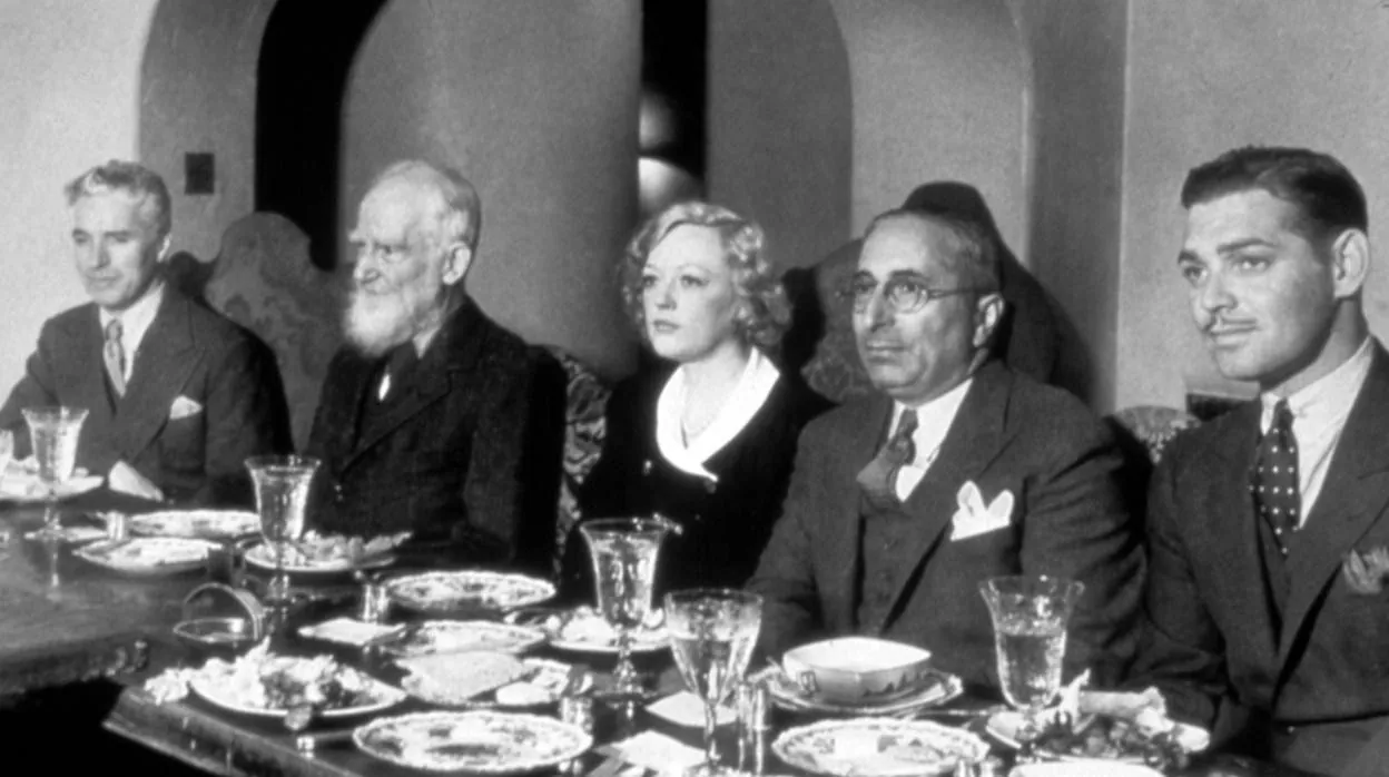 Charlie Chaplin, George Bernard Shaw, Marion Davies, Louis B. Mayer y Clark Gable