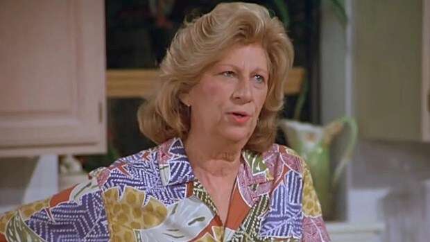 Muere Liz Sheridan, novia de James Dean en la vida real, madre de 'Seinfeld' y vecina de 'Alf'