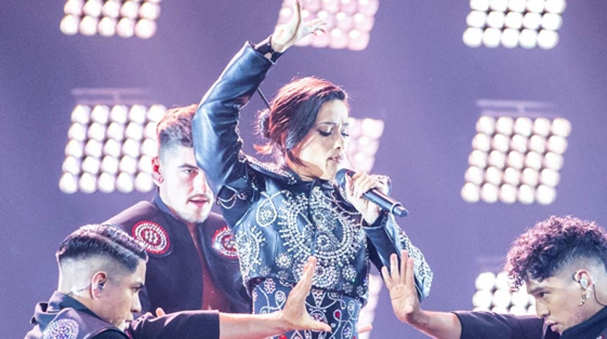 Chanel, en Eurovisión, cantando 'SloMo'