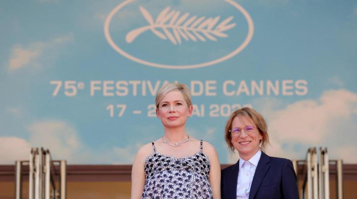 El director Kelly Reichardt con la actriz Michelle Williams