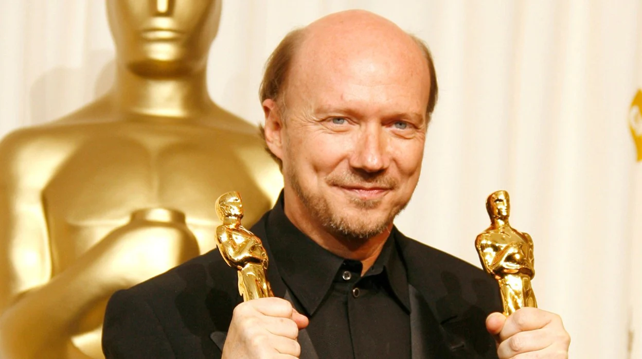 Paul Haggis, con sus dos Oscar por 'Crash', ganados en 2006