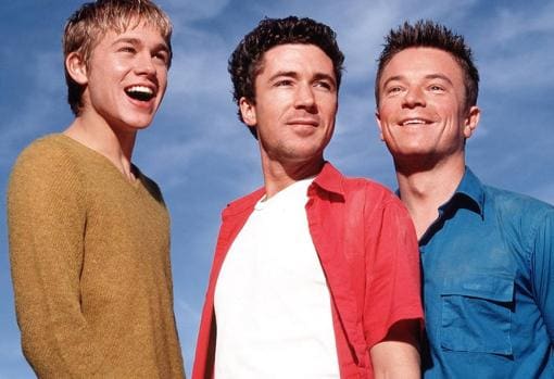 Charlie Hunnam, Aidan Gillen y Craig Kelly son los protagonistas gays de la serie británica 'Queer as Folk' (1999-2000), creada por Russell T Davies