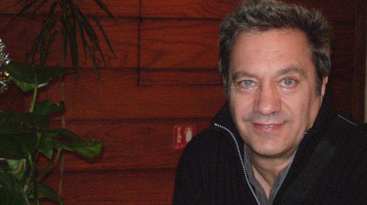 José Manuel Cuéllar fue jefe de Deportes en ABC, siguió al Real Madrid y a la Selección, y firmó como crítico de cine