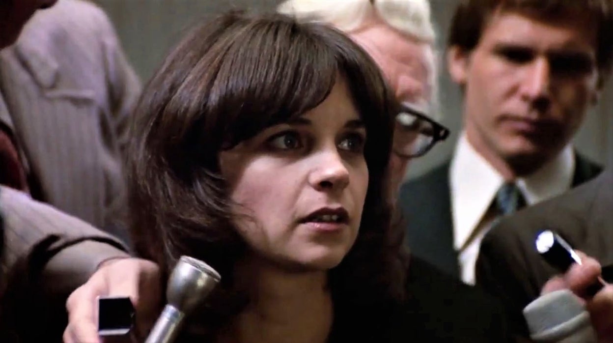 Cindy Williams, en 'La conversación', de Francis Ford Coppola. En segundo plano, un jovencísimo Harrison Ford