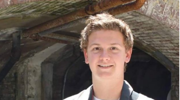 Muere a los 27 años Austin Majors, el niño de 'Policías de Nueva York', en un refugio para personas sin techo