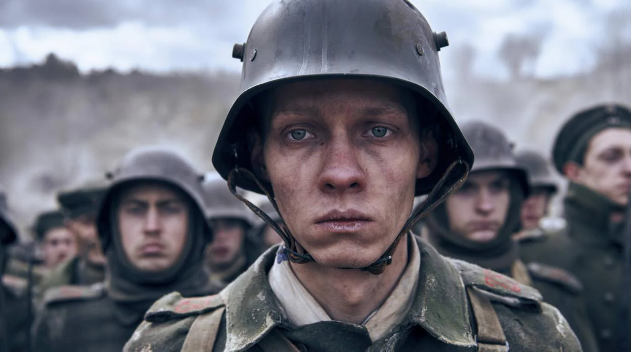 Felix Kammerer, en 'Sin novedad en el frente', mejor película para la Academia de Cine británica