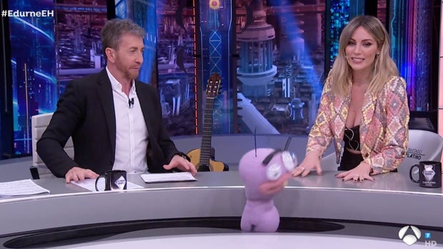 «Siento ser sincera…»: Pablo Motos plantea una pregunta a Edurne sobre su hija y sale escaldado