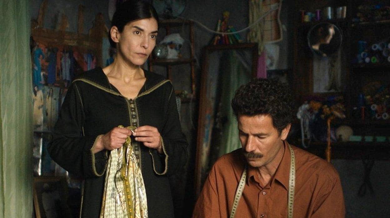 Los actores Saleh Bakri y Lubna Azabal en 'El caftán azul'