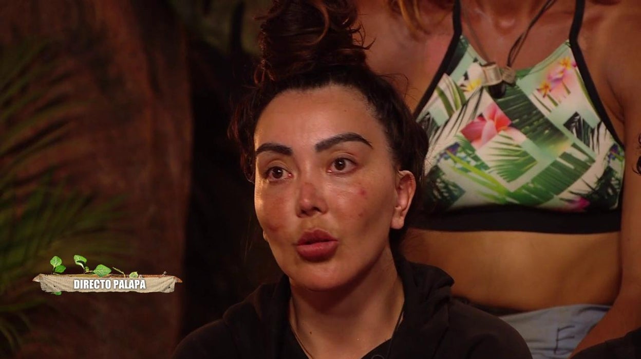 Patricia Donoso anunciando su decisión de abandonar