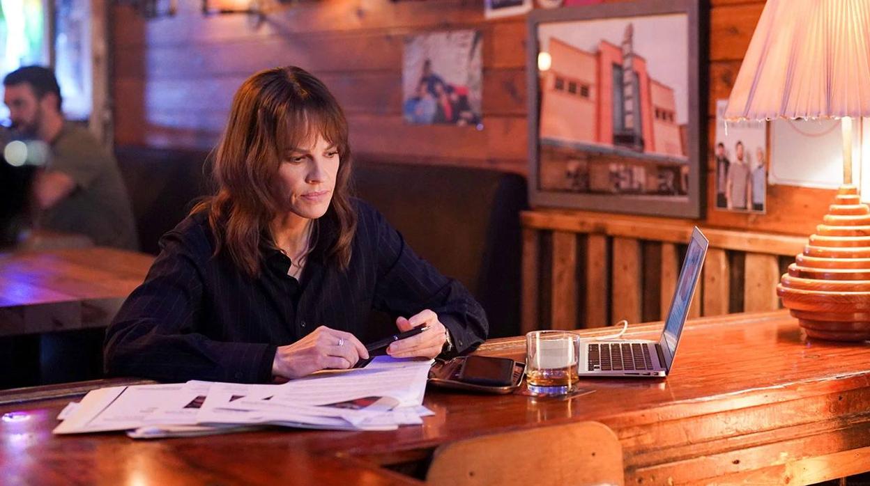 Hilary Swank en 'Alaska Daily', de Disney +