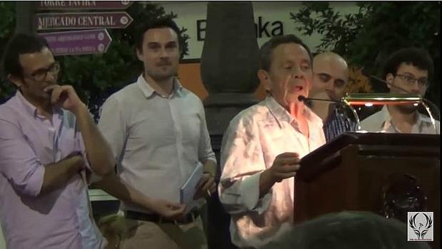 El ciudadano que insultó a la Guardia Civil y a la Policía durante la asamblea