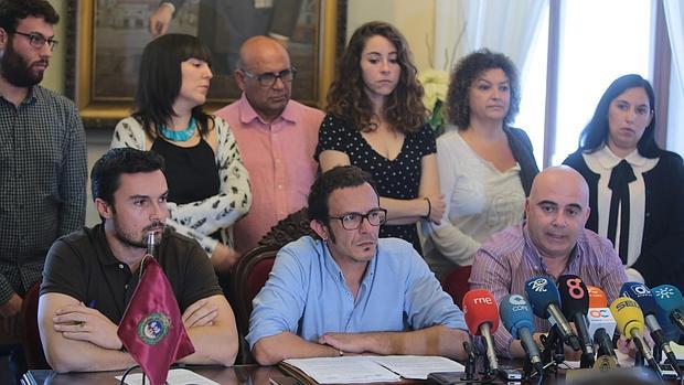 Protesta del equipo de gobierno municipal por la carta del Ministerio de Hacienda