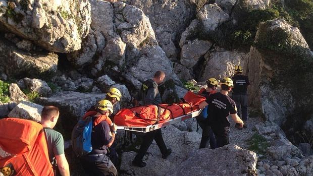 Rescatan a un senderista tras resbalar en la bajada del Pico Cao