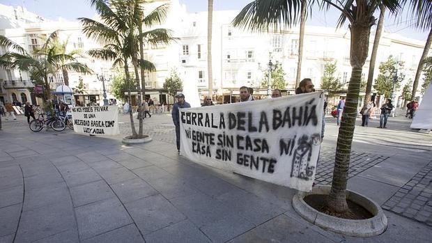 Los okupas de la Corrala protestan en San Juan de Dios