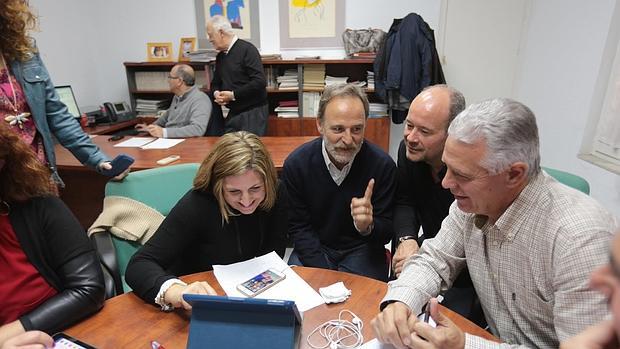 El PSOE provincial, con la sonrisa congelada