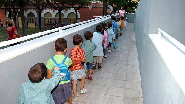 Educación disminuye en casi mil plazas la oferta para tres años