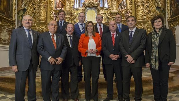 Susana Díaz valora la labor de las hermandades andaluzas