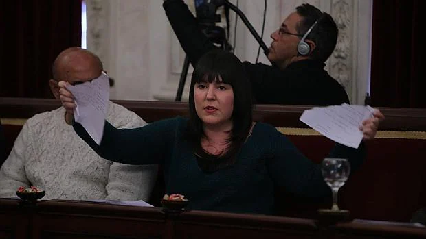 La concejala de Empleo, Laura Jiménez, en un momento del Pleno.