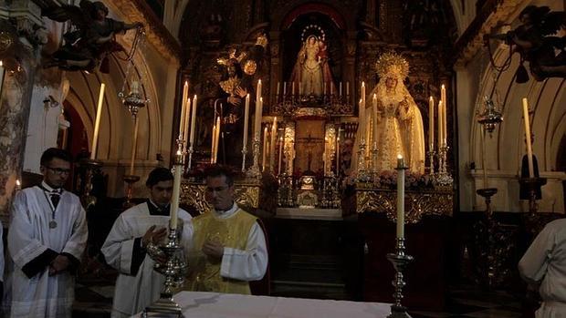 La Virgen de los Dolores lucirá su nueva saya en el Triduo Itinerante