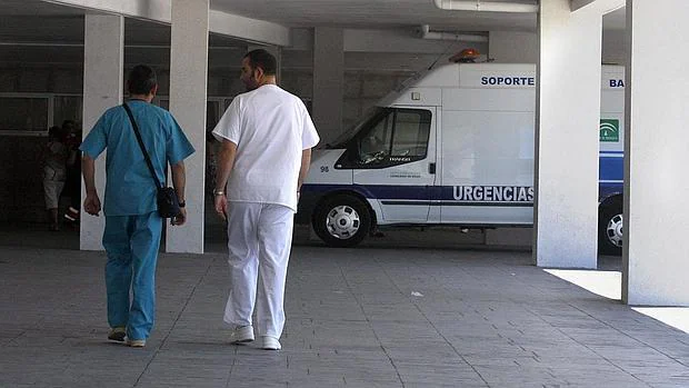 Una de las afectadas tuvo que ingresar de urgencia en el hospital de Puerto Real