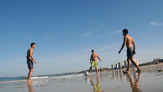 El Puerto reivindica la calidad de sus playas tras perder las banderas azules