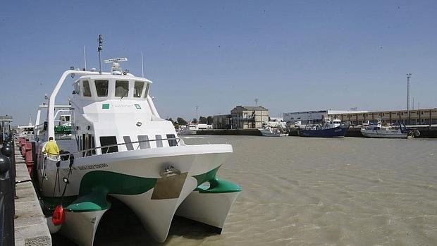 Siguen suspendidas las conexiones por catamarán entre la capital, El Puerto y Rota