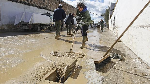 La Junta de Andalucía y el Ayuntamiento de Écija tendrán que indemnizar a vecinos por las inundaciones