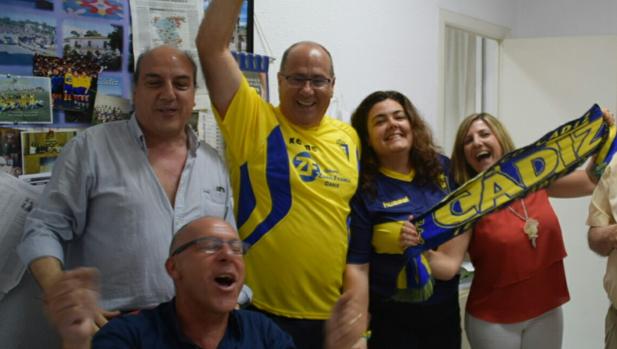 Los socialistas celebran el ascenso del Cádiz