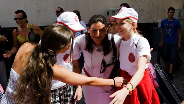 La hermandad de la Vera-Cruz recibe a una veintena de niños bielorrusos este verano