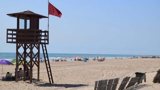 Un vertido obliga a cerrar las playas de San Fernando y Chiclana