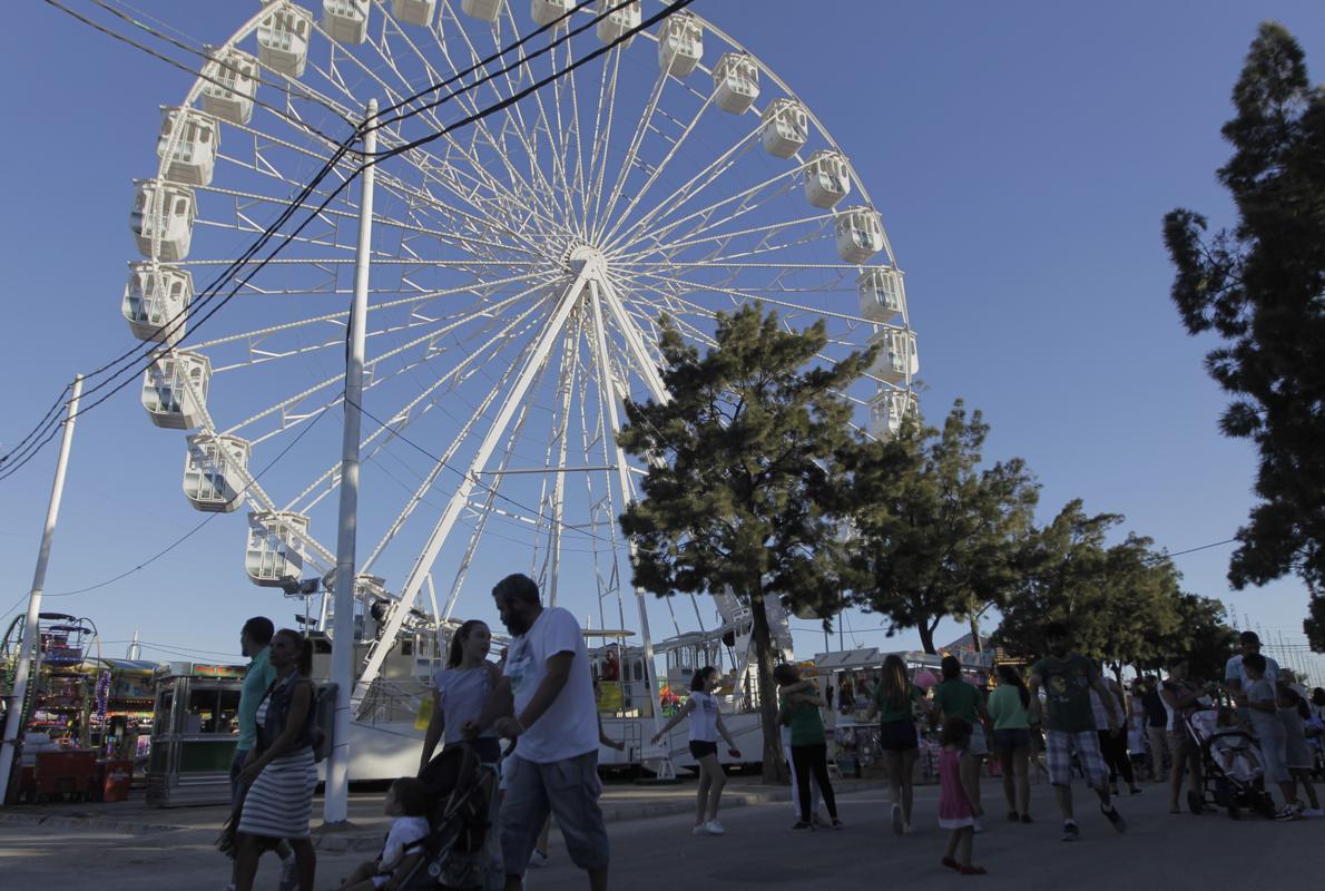 San Fernando abre las puertas de la Feria del Carmen y de la Sal