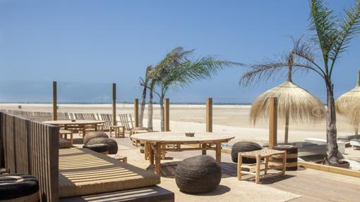 Los chiringuitos más destacados para disfrutar frente al mar